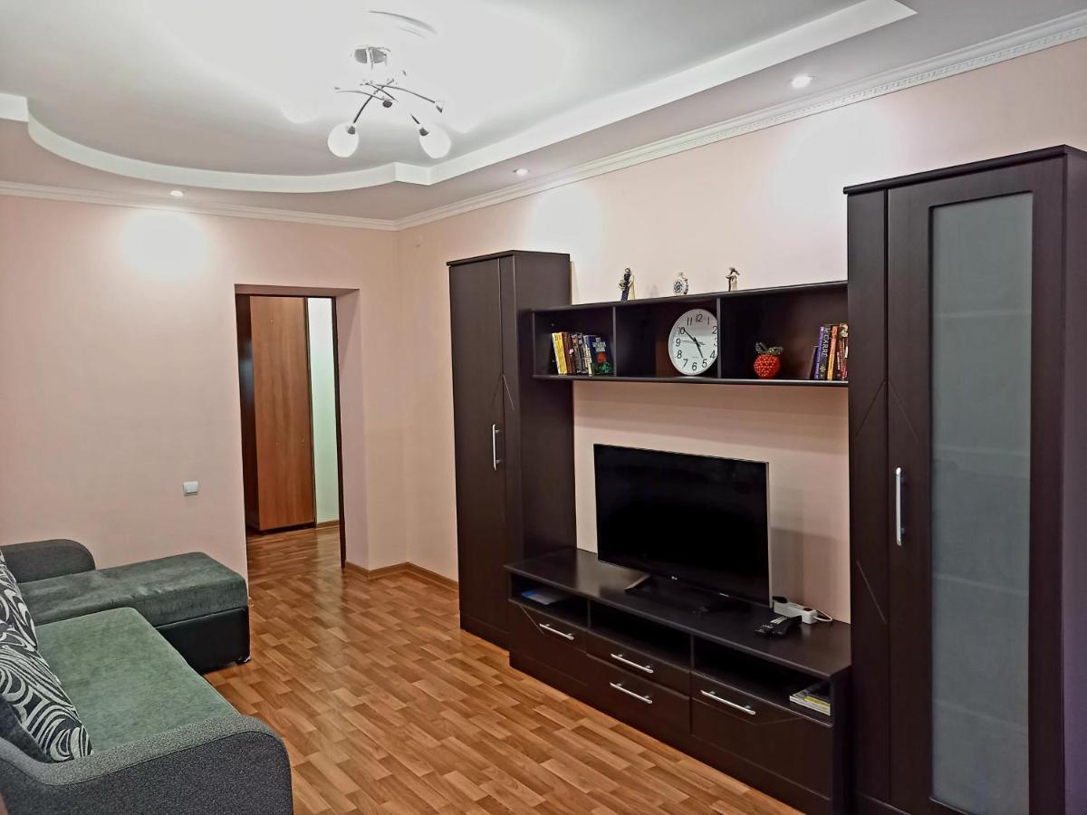 Ferienwohnung Центркомфорт 2Х.Комн.Квартира Almaty Exterior foto